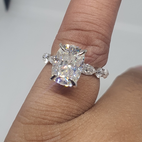 4.50 Ct Elongated Cushion Cut Moissanite Ring - Picture 11 of 11